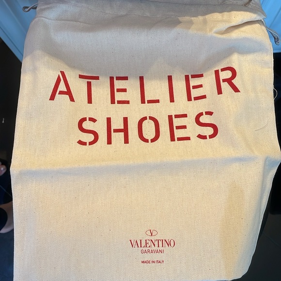 Valentino Garavani Atelier 03 Rose Edition embossed rubber slides Black 39 - Picture 3 of 6